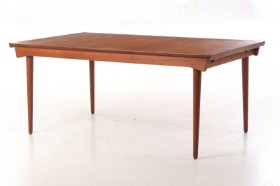 Finn Juhl for France & Daverkosen. Spisebord af massiv teak, model 'FD-540'