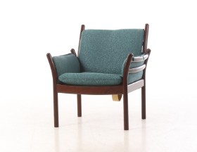 Illum Wikkelsø. Mahogany armchair, model 'Genius'