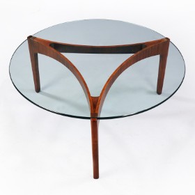 Svend Ellekær. Circular coffee table with rosewood base