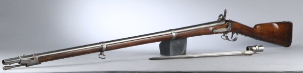 Dansk gevær model 1822 stemplet Livgarden, med bajonet