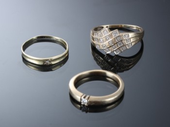 Tre ringe af 14 kt. guld med brillanter, 7,26 gram (3)