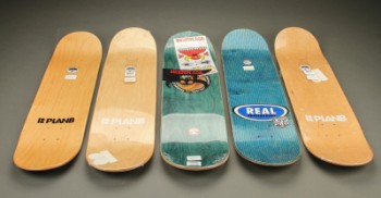 Toy Machine, Plan B, Real Skatebaords. Fem skateboard deck. (5)