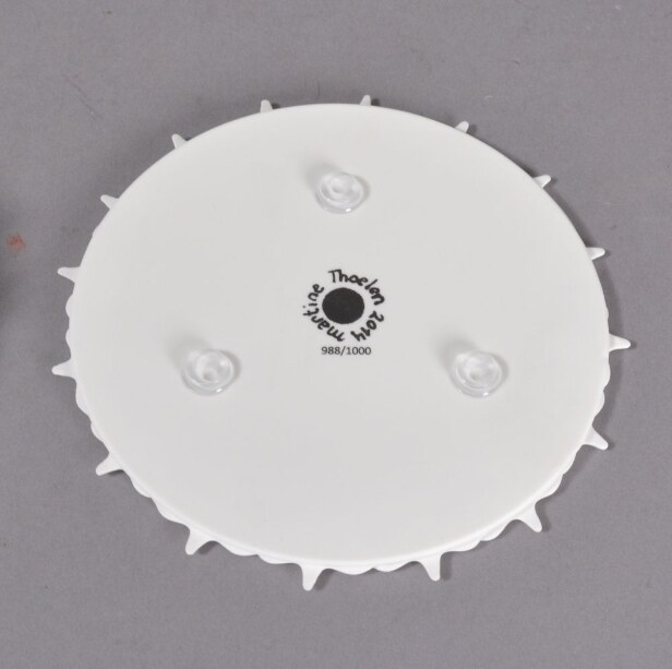 Martine Thoelen. Tre 'Candle Holder' lysskulpturer (3) 