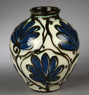 Hermann A Kahler Vase Af Keramik Lauritz Com