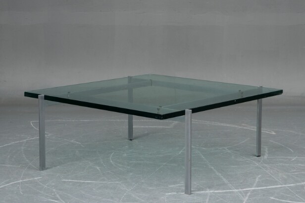 Poul Kjærholm. Sofabord med glasplade, model PK-61 