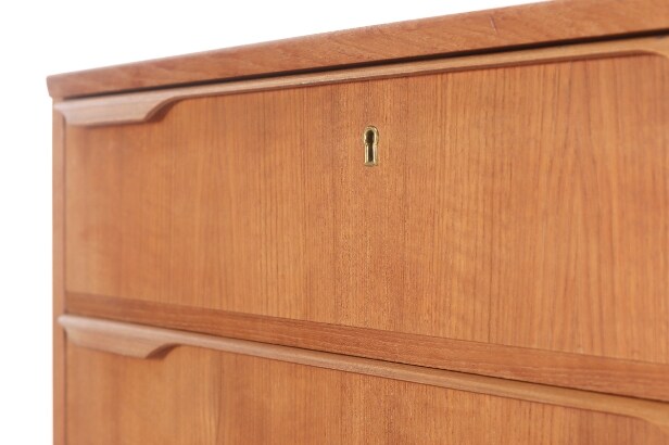 Teak chest of drawers, 1960s