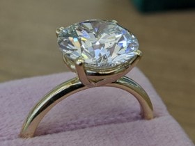 5,23 ct. brillant sleben solitære diamant ring (Lab. fremstillet)*. IGI certificeret