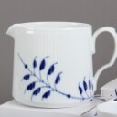 Royal Copenhagen. 'Blå Mega' musselmalet service af porcelæn (21)