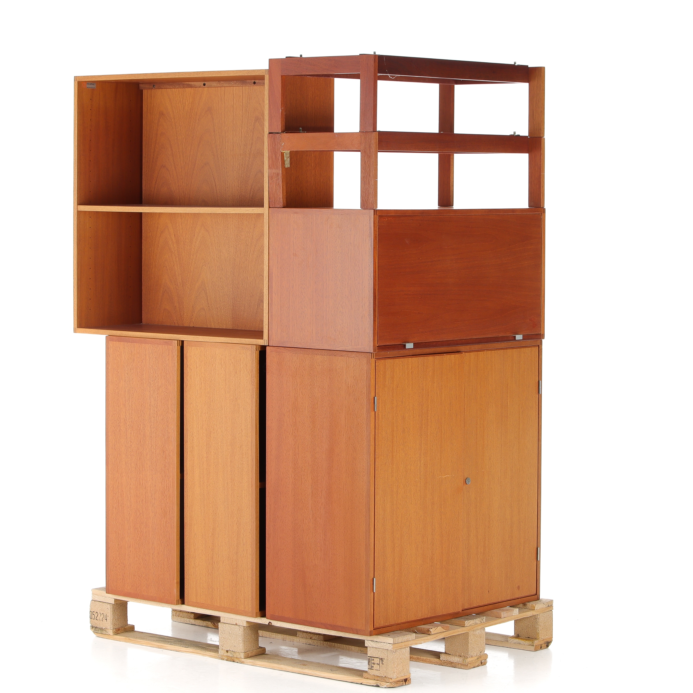 Henning Jensen & Torben Valeur. Five shelving modules (5+2)