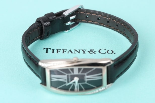 Tiffany & Co. 'Gemea'. Damearmbåndsur af 18 kt. hvidguld med diamanter