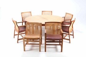 Rud Thygesen & Johnny Sørensen. Seven chairs 'Kongeserien' with round table (9)