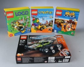 Lego. Fire uåbnede æsker (4)