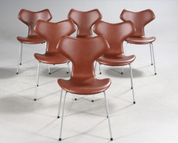 Arne Jacobsen. Six Grand Prix dining chairs model 3130, mocha (6)