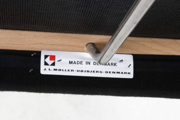 241. N.O Møller. Bench model 63A, oak