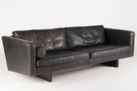 Søren Holst for Fredericia Furniture. Tre-pers. sofa model 2473