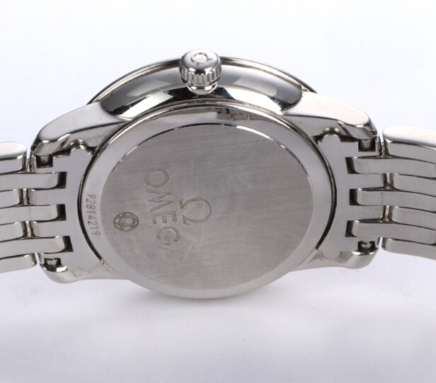 Omega 'De Ville Prestige'. Dameur i stål med brillantbesat perlemorsskive - boks + cert. 2019