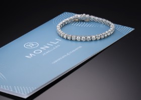 Monili Jewellers. Tennis bracelet of 18 kt. white gold, approx. 17.66 ct.