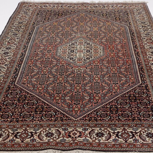 Persian Bidjar carpet, 231 x 130-135 cm.