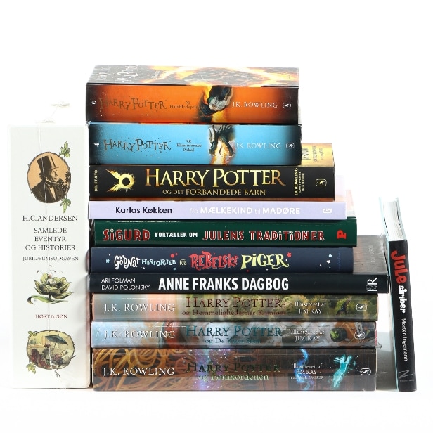 A collection of children's and young adult books. (12)