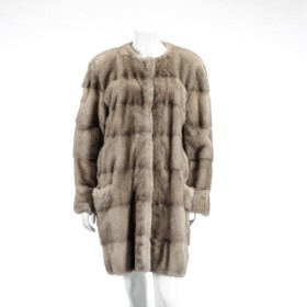 6837 - Day Birger et Mikkelsen for Kopenhagen Fur. Mink fur coat. str. 40