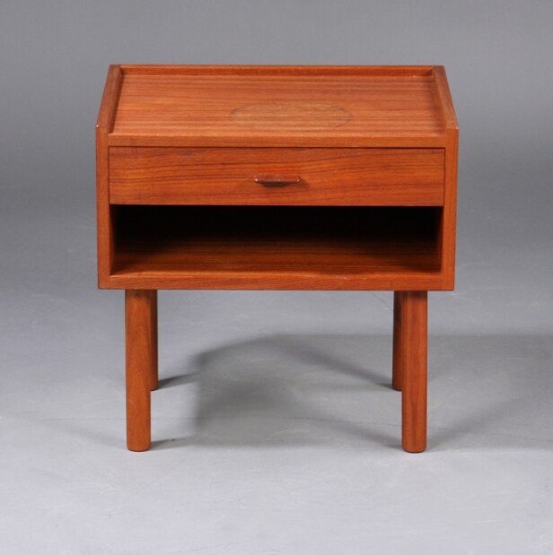 Hans J. Wegner. Sengebord af teak
