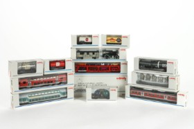 Märklin 3337 HO: Electric locomotive Series Ae 6/6 with 12 train cars (13)