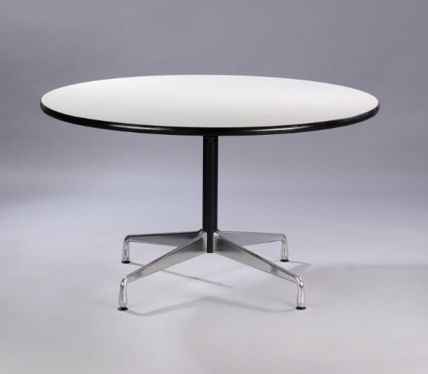 Charles Eames. Rundt spisebord / 'Segmented Table' Ø 130 cm