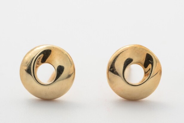 Par ørestikker af 8 kt. guld