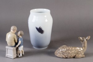 Urter beton billetpris B&G figurer og Royal Copenhagen vase (3) - Lauritz.com