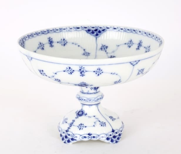 Royal Copenhagen: Musselmalet halvblonde opsats