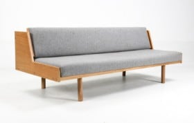 H. J. Wegner. Briks / daybed model GE258, egetræ