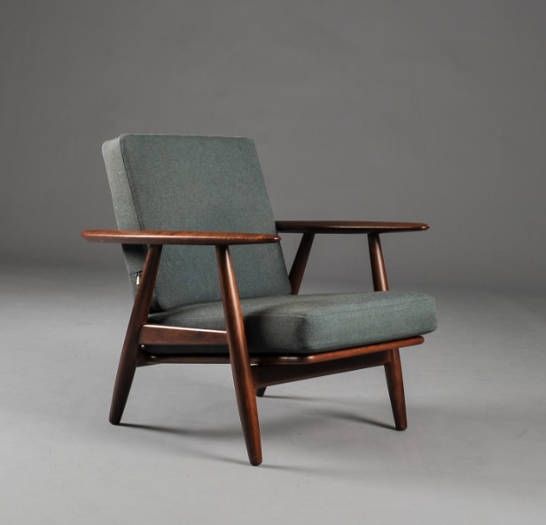 Hans J. Wegner. Lænestol, model GE-240 'Cigaren'