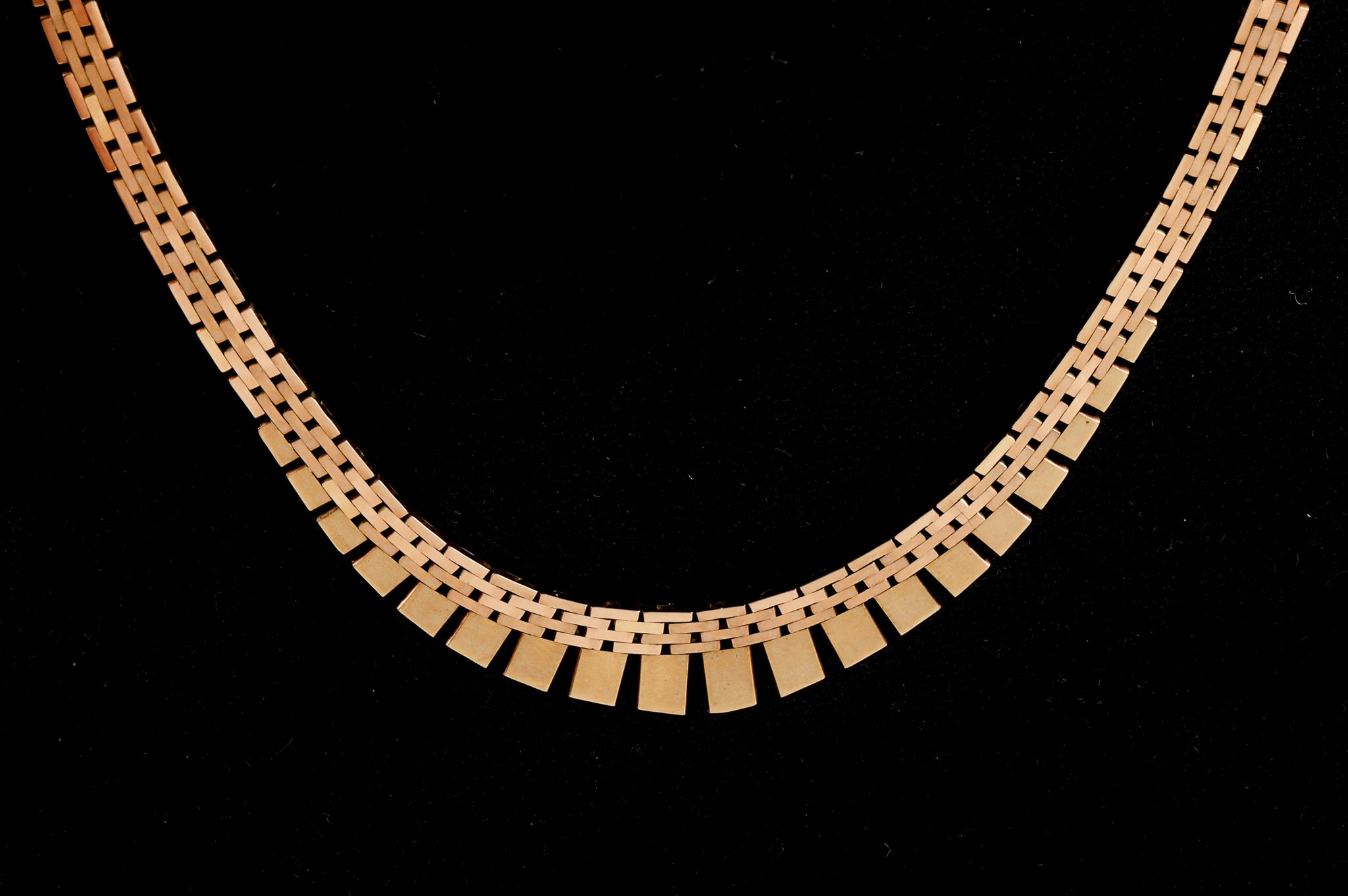 Torben Kilde Andersen. Brick necklace made of 8 kt. gold.