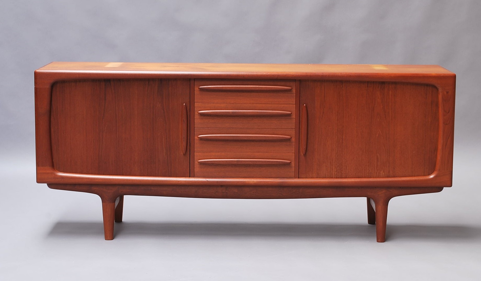 Dyrlund teak sideboard with upper cabinet | Lauritz.com