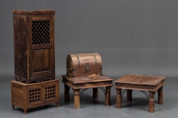 Indiske møbler af træ og jern (5)