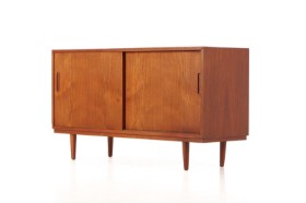 Danish furniture manufacturer. Small teak sideboard