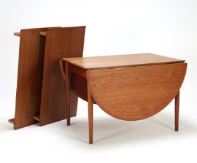 Arne Vodder for Sibast furniture: Dining table with flaps and extension, model 227