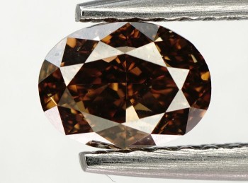 Uinfattet oval slebet diamant 0.74 ct