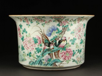 Kinesisk urtepotteskjuler af porcelæn, antagelig 1800-tallet