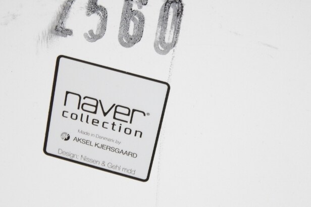 Nissen & Gehl for Naver Collection. 'Strawberry' sofabord plade af hvid laminat, model AK2560
