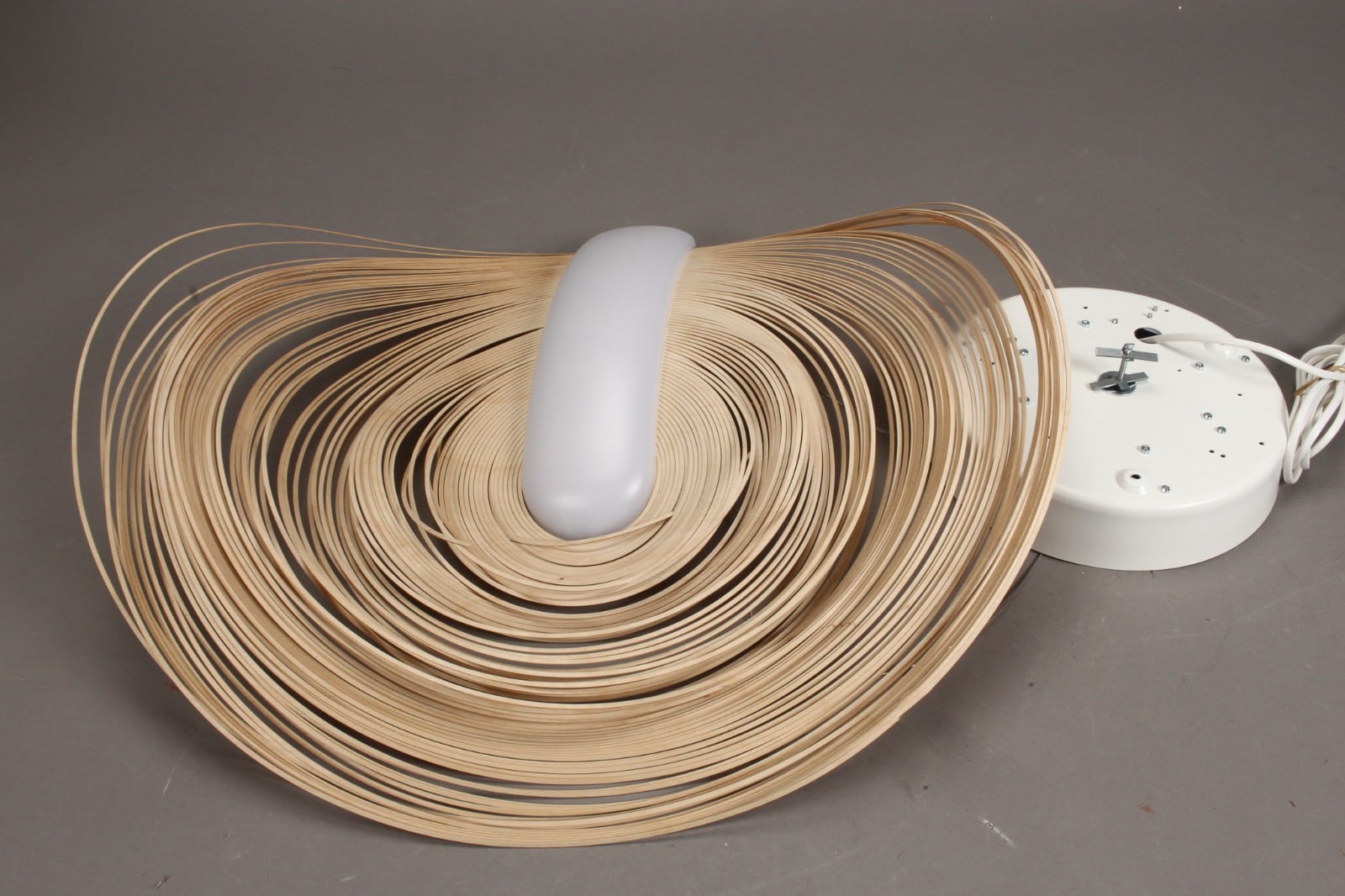 Zsuzsanna Horvath for Luceplane. Pendel, model Illan