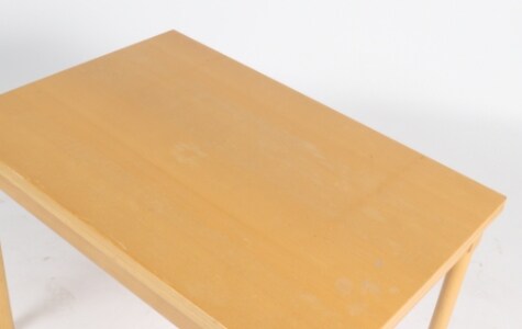 Børge Mogensen (1914-1972) for Fritz Hansen: Coffee table made of