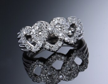 Brillanthjertering af platin, i alt 0.25 ct