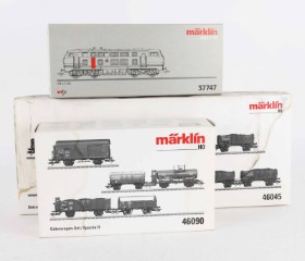 Märklin 37747+46045+46090 Digital HO: Diesellokomotiv 218 217 DB samt Freight car sets (3)