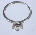 Nordic Urban Mining. Guldsmed Dirks Frederiksberg. Blomster- brillantring af 14 kt. hvidguld