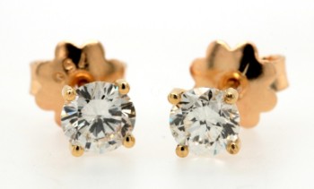 18kt  Diamond  earrings in yellow  gold  total 0.82ct