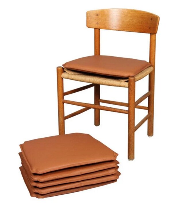 Cushion set for the 'Folkestolen', Børge Mogensen model J39. Cognac leather. (6)
