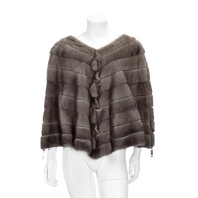 6979 - Copenhagen Fur. Mink poncho. One size