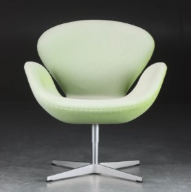 Arne Jacobsen. Armchair, 'The Swan', model 3320