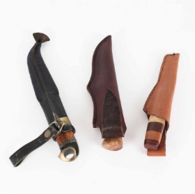 Three hunting knives (3)